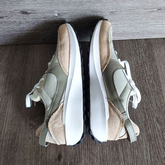 NIKE Waffle Debut Men's Shoes Size 9.5 - Light Stone Olive - Picture 6 of 9